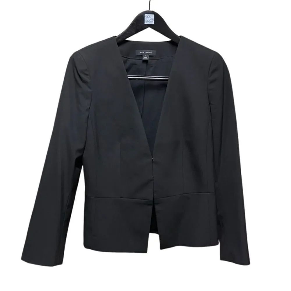 🌟Ann Taylor🌟Black Blazer